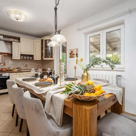 Tatil Evi Duga